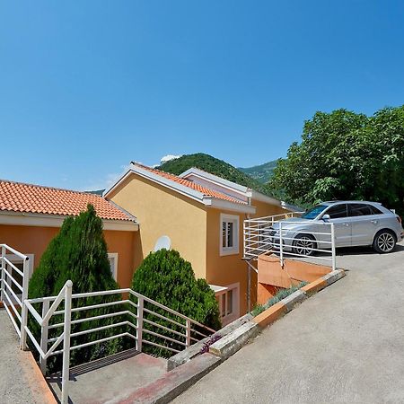 Apartments Villa Relax Petrovac Exterior photo